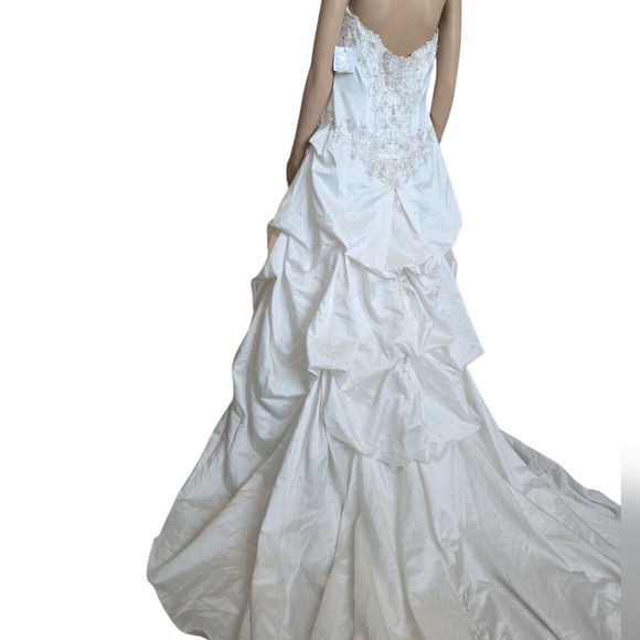 BNWT David's Bridal White Strapless Wedding Dress - Picture 16 of 16